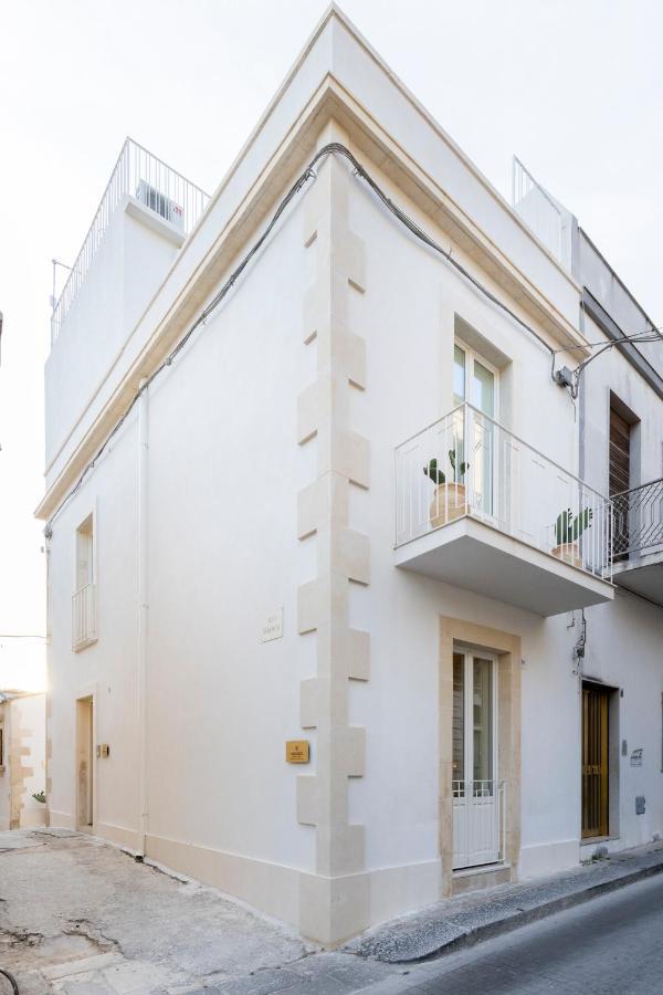 Cantunera Rooms Noto Buitenkant foto